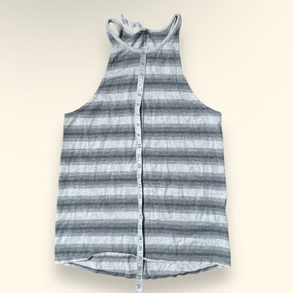 Lululemon Find Your Zen High Neck Tank Top Grey White Striped Sz 4 - Picture 4 of 6